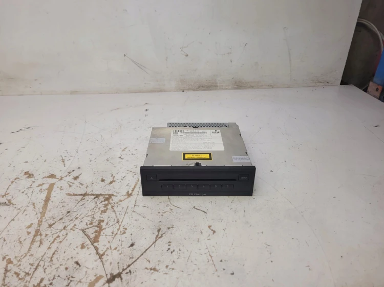 ZMIENIARKA CD AUDI Q7 A6 C6 LIFT 4F0035110