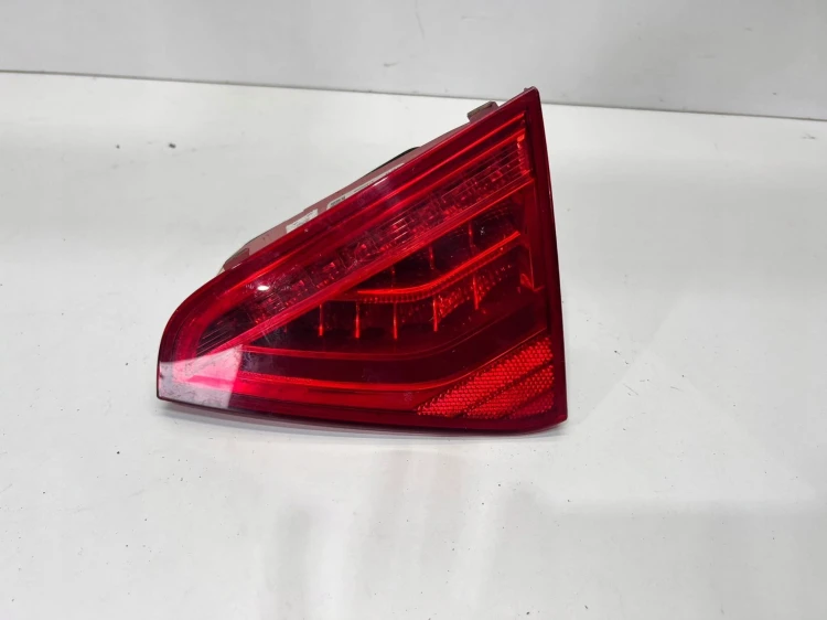 LAMPA PRAWY TYŁ Z KLAPY LED AUDI A5 8T LIFT 8T0945094C USZKODZONA