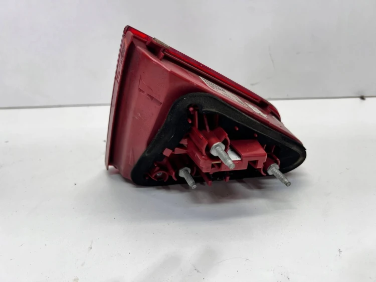 LAMPA PRAWY TYŁ Z KLAPY LED AUDI A5 8T LIFT 8T0945094C USZKODZONA