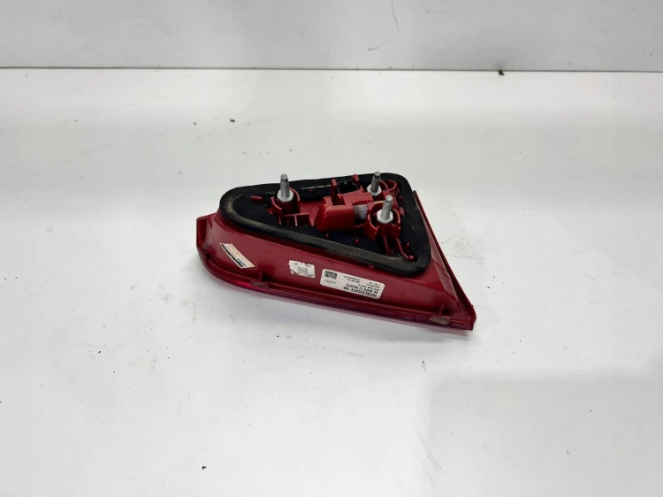 LAMPA PRAWY TYŁ Z KLAPY LED AUDI A5 8T LIFT 8T0945094C USZKODZONA