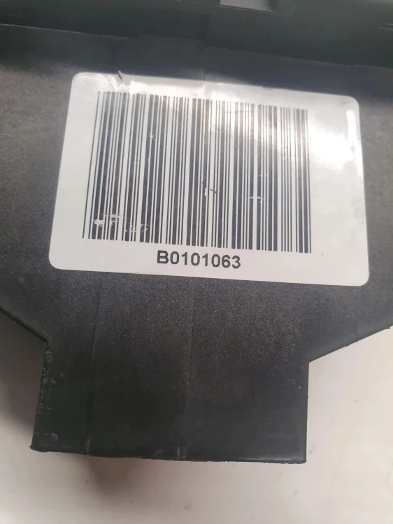 KLEMA PLUSOWA AUDI A4 A5 Q5 B0101063 K98J4590