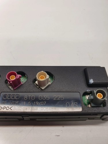 WZMACNIACZ ANTENY AUDI A5 LIFT 8T0035225