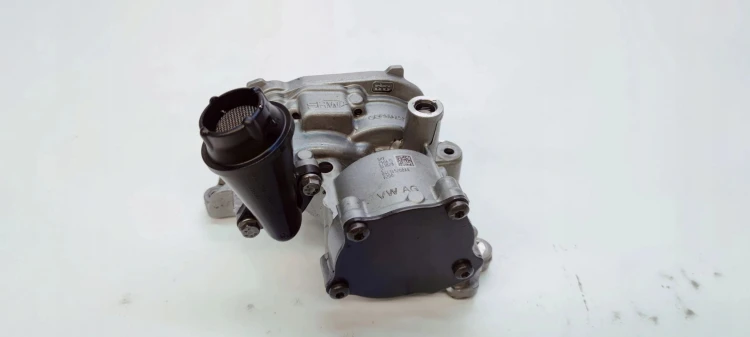 POMPA OLEJU AUDI A4 B9 A5 8W A6 C7 2.0 TDI 04L145208AA 04L145112