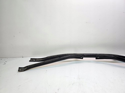 ROZPÓRKA WZMOCNIENIE KIELICHÓW AUDI Q5 8R 8R0805629C