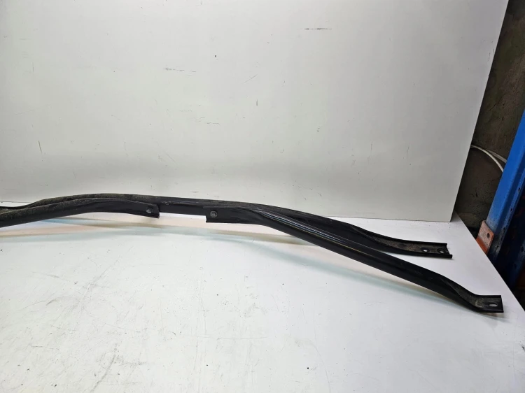 ROZPÓRKA WZMOCNIENIE KIELICHÓW AUDI Q5 8R 8R0805629C