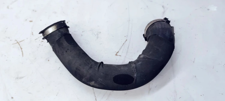 RURA WĄŻ INTERCOOLERA AUDI Q5 8R 8R0145738N
