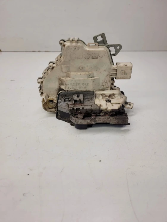 ZAMEK DRZWI PRAWY PRZÓD AUDI A4 A5 Q5 8J2837016C