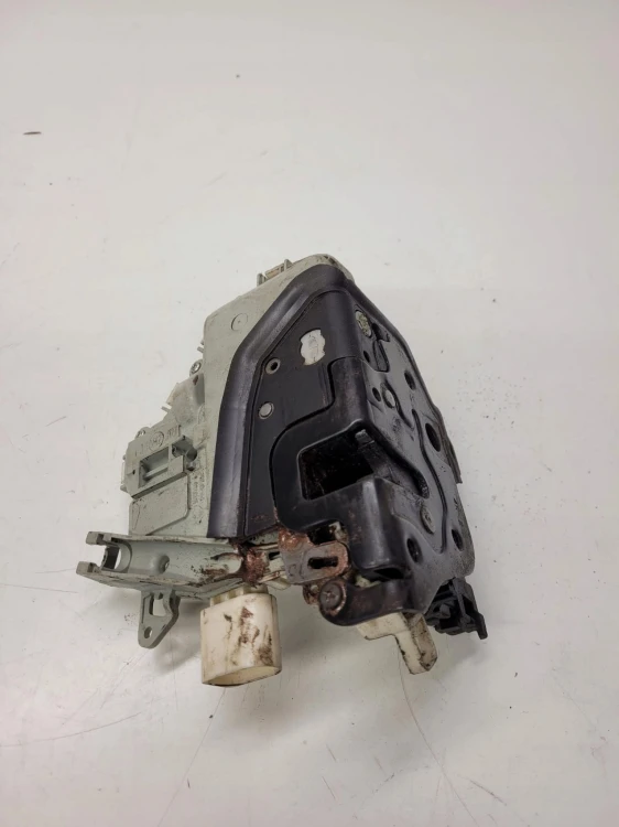 ZAMEK DRZWI PRAWY PRZÓD AUDI A4 A5 Q5 8J2837016C