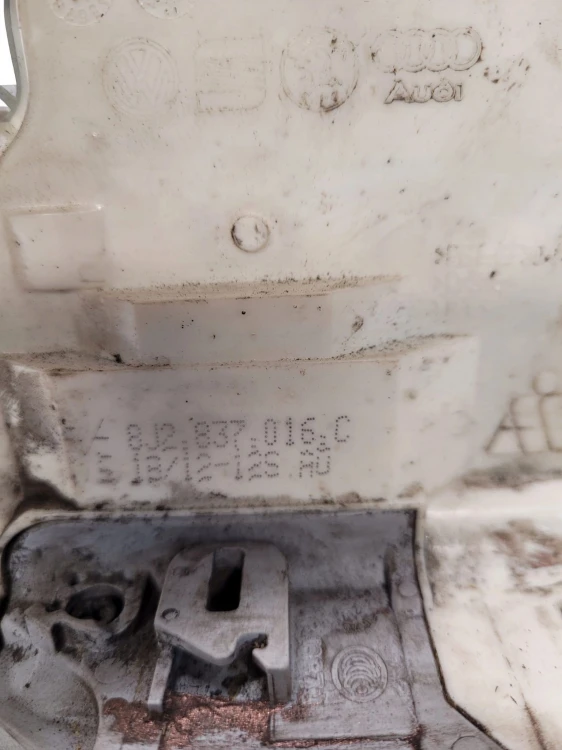 ZAMEK DRZWI PRAWY PRZÓD AUDI A4 A5 Q5 8J2837016C