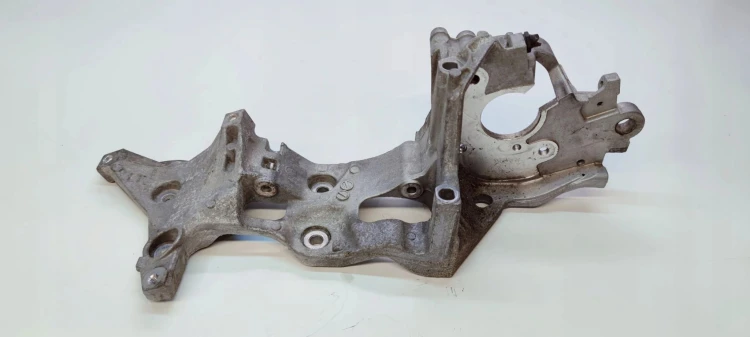 ŁAPA ALTERNATORA MOCOWANIE AUDI A4 B9 A5 A6 04L903143B