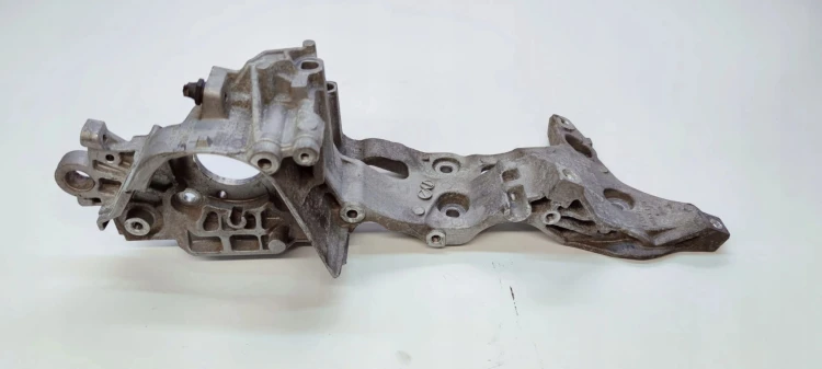 ŁAPA ALTERNATORA MOCOWANIE AUDI A4 B9 A5 A6 04L903143B