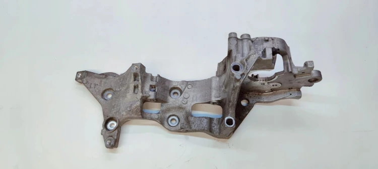 ŁAPA ALTERNATORA MOCOWANIE AUDI A4 B9 A5 A6 04L903143B