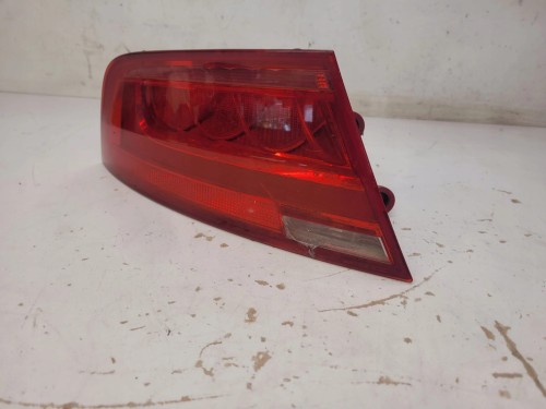 LAMPA LEWY TYŁ W BŁOTNIK LED AUDI A7 4G8945095