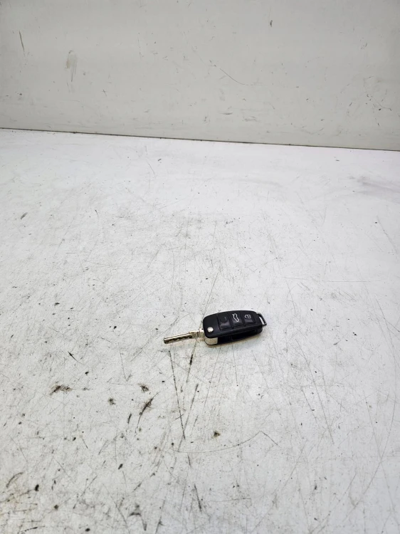 KLUCZYK PILOT SCYZORYK AUDI A6 C6 Q7 4F0837220D *2