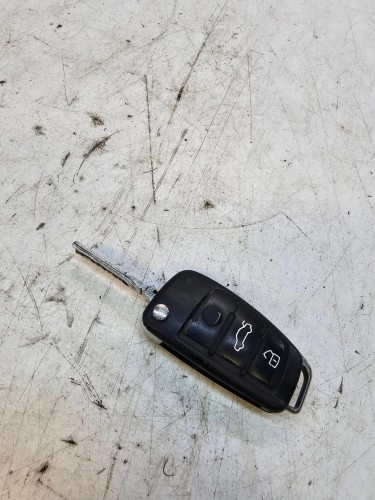 KLUCZYK PILOT SCYZORYK AUDI A6 C6 Q7 4F0837220D *2