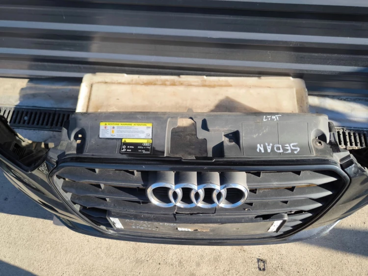 ZDERZAK PRZÓD KOMPLETNY AUDI A3 8V *** SEDAN *** LY9T 2011-2016