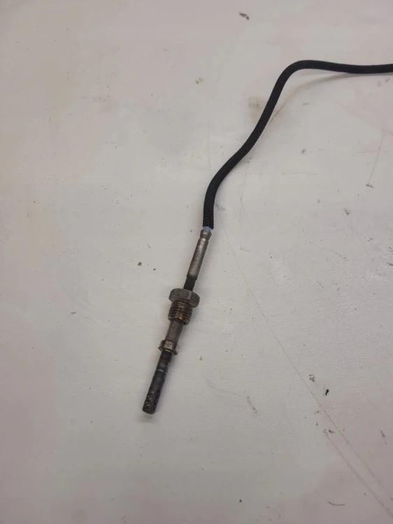 CZUJNIK TEMPERATURY SPALIN AUDI VW 059906088AT