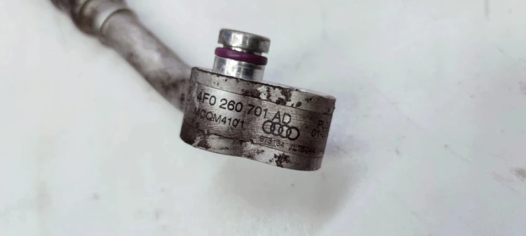 WĄŻ PRZEWÓD KLIMATYZACJI AUDI A6 C6 4F0260701AD