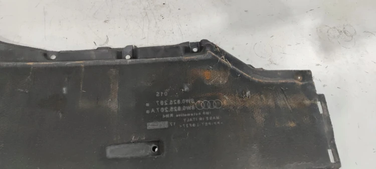OSŁONA PODWOZIA LEWA DUŻA AUDI A4 B9 A5 8W 8W0825207A