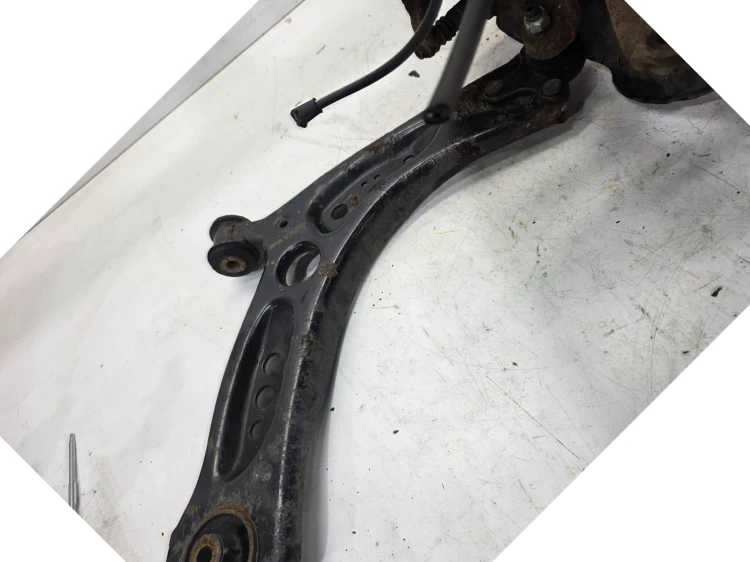 ZWROTNICA PRAWA KOMPLET AUDI A3 8V VW SEAT SKODA 5Q0413023 5Q0256C R*14