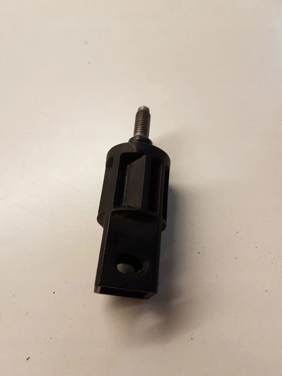 ŚRUBA MOCOWANIE LAMPY AUDI A4 A3 A5 8E0945246A
