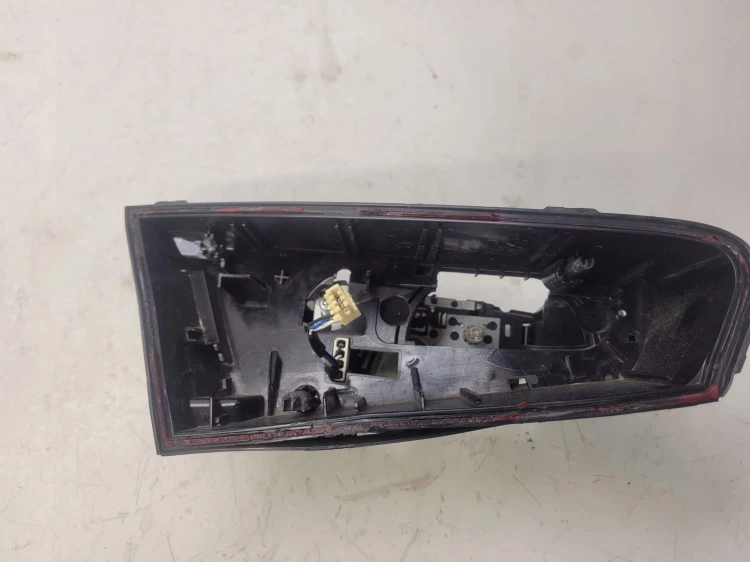 WKŁAD LAMPY LEWY TYŁ AUDI A3 8V 3D 8V3945093B