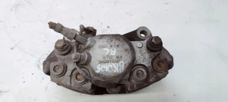 ZACISK HAMULCOWY LEWY PRZÓD AUDI A4 A5 8K0105AC