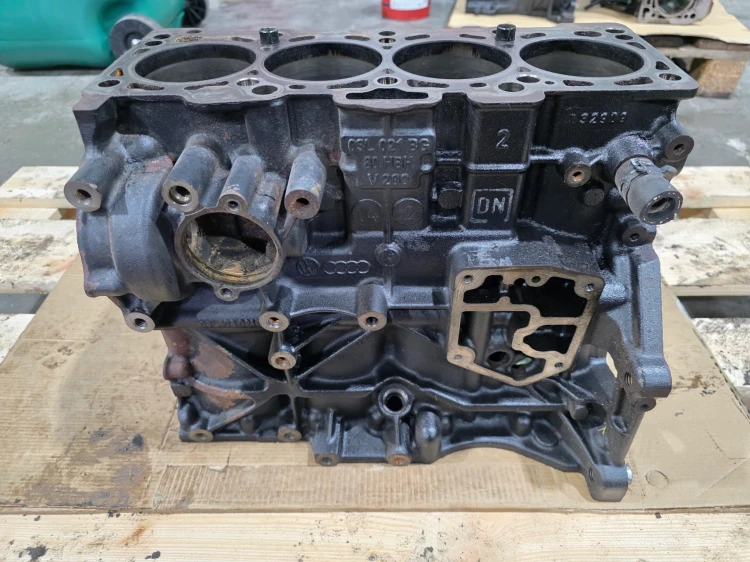 BLOK SILNIKA AUDI A4 B8 A5 Q5 8R 2.0 TDI CAG 03L021BG 12/26