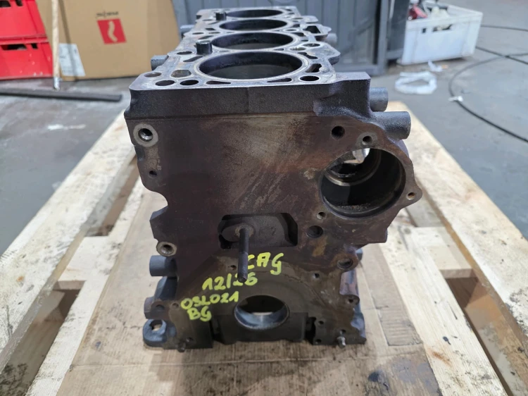 BLOK SILNIKA AUDI A4 B8 A5 Q5 8R 2.0 TDI CAG 03L021BG 12/26