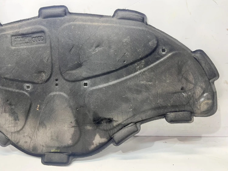 WYGŁUSZENIE MASKI AUDI A6 C7 4G0863825