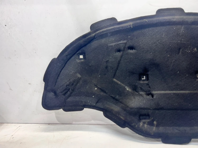 WYGŁUSZENIE MASKI AUDI A6 C7 4G0863825