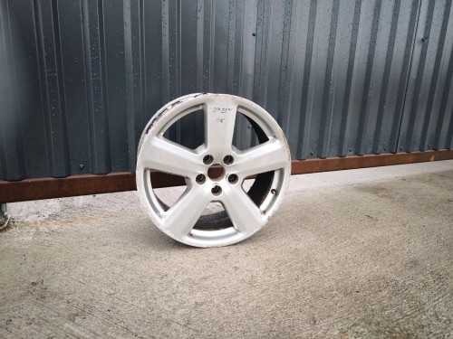 FELGA ALUMINIOWA AUDI A3 A4 A6 VW SKODA 8.0J R18 ET43 8E0601025AK Z*25* OK