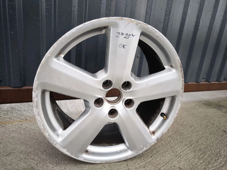 FELGA ALUMINIOWA AUDI A3 A4 A6 VW SKODA 8.0J R18 ET43 8E0601025AK Z*25* OK
