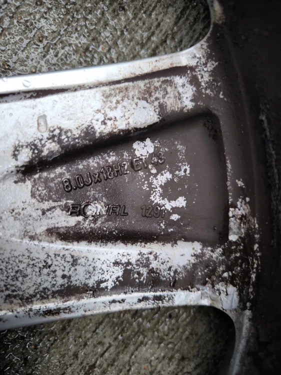 FELGA ALUMINIOWA AUDI A3 A4 A6 VW SKODA 8.0J R18 ET43 8E0601025AK Z*25* OK