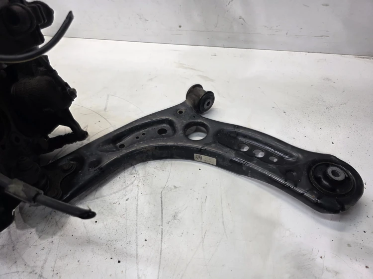 ZWROTNICA LEWA KOMPLET AUDI A3 8V VW SEAT SKODA 5Q0413023CP 5Q0407151J R*8*