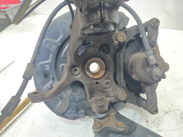 ZWROTNICA LEWA KOMPLET AUDI A3 8V VW SEAT SKODA 5Q0413023CP 5Q0407151J R*8*