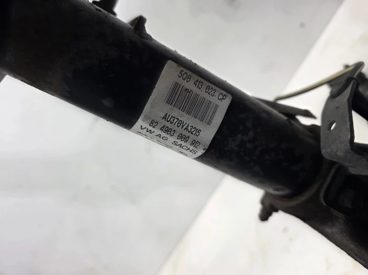 ZWROTNICA LEWA KOMPLET AUDI A3 8V VW SEAT SKODA 5Q0413023CP 5Q0407151J R*8*