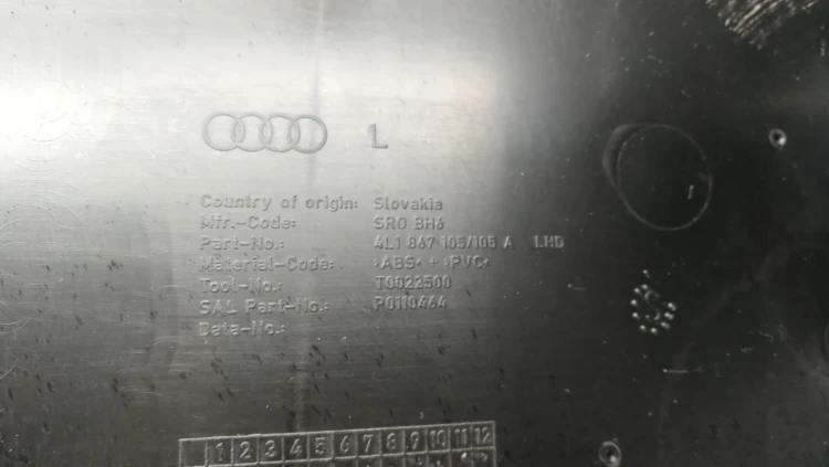 BOCZEK DRZWI LEWY PRZÓD AUDI Q7 ALCANTARA 4L1