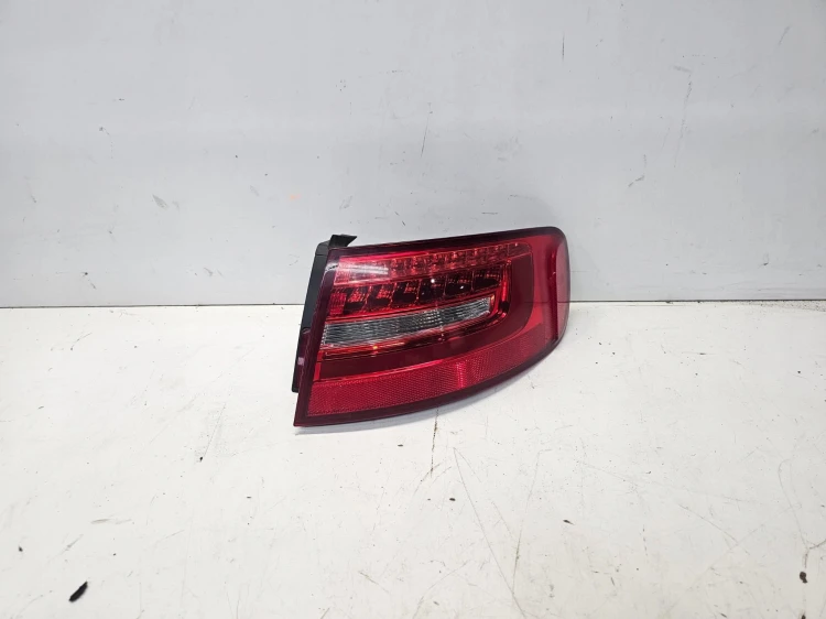 LAMPA PRAWY TYŁ LED W BŁOTNIK AUDI A4 B8 LIFT AVANT 8K9945096D