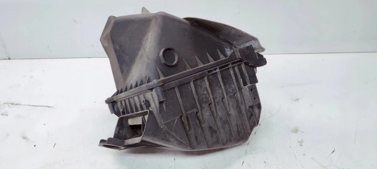 OBUDOWA FILTRA POWIETRZA AUDI A4 B6 B7 2.0 ALT 06B133835DD