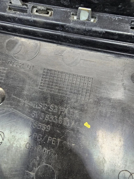 GRILL ATRAPA CHŁODNICY AUDI S3 A3 8V 8V3853651AC