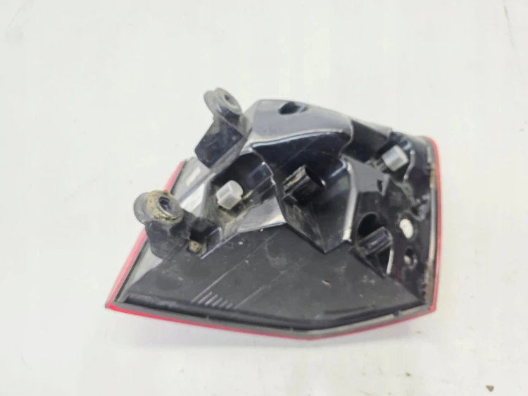 LAMPA LEWY TYŁ LED W BŁOTNIK AUDI A6 C7 LIFT AVANT 4G9945095E