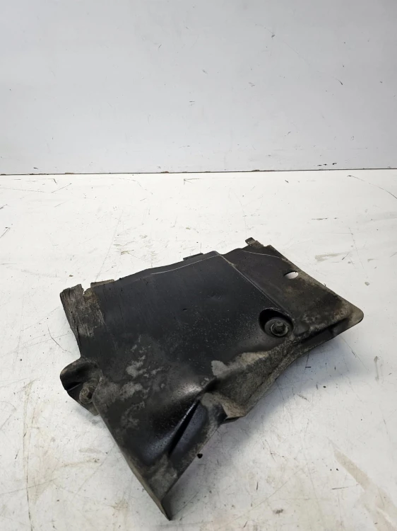 OSŁONA PODWOZIA PRZÓD AUDI A4 B9 8W0825202 *3*