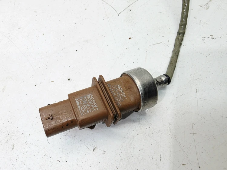 CZUJNIK TEMPERATURY SPALIN SONDA AUDI A4 B9 A5 2.0 TFSI 8W0919529J