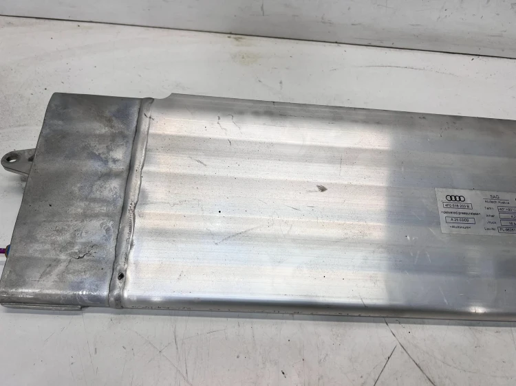 ZBIORNIK POWIETRZA ZAWIESZENIA AUDI A6 C6 4F0616203B