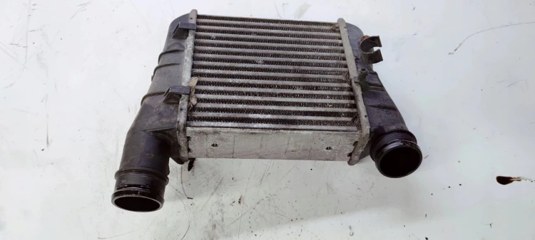 CHŁODNICA INTERCOOLER AUDI A4 B7 8E0145805AA