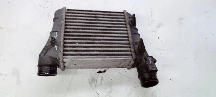 CHŁODNICA INTERCOOLER AUDI A4 B7 8E0145805AA