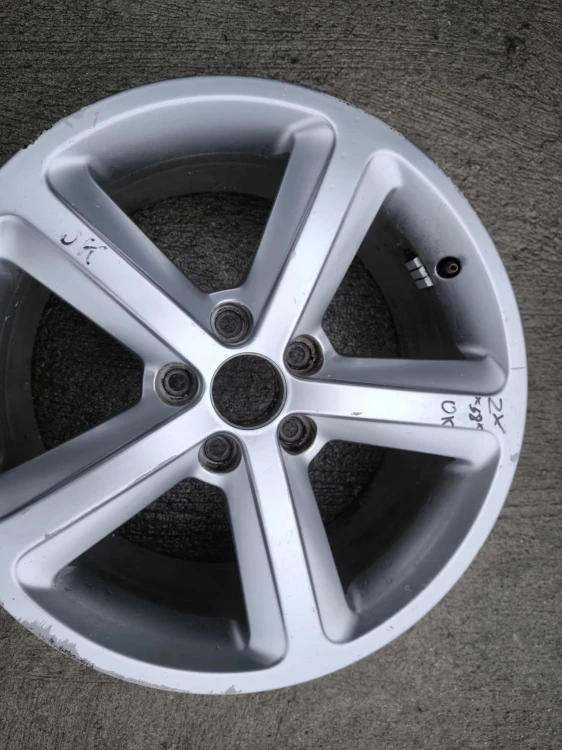 FELGA ALUMINIOWA AUDI A3 A4 A6 VW SKODA7.5J R17 ET43 8E0601025AQ Z*58* OK