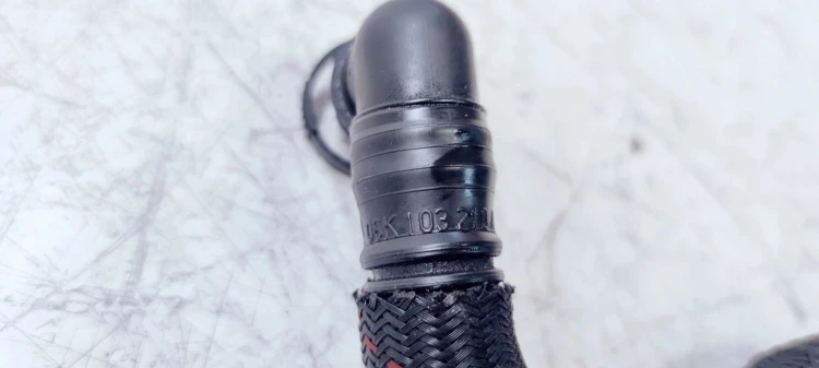 RURA PRZEWÓD ODMY AUDI A3 A4 A5 1.8TFSI 06K103213A