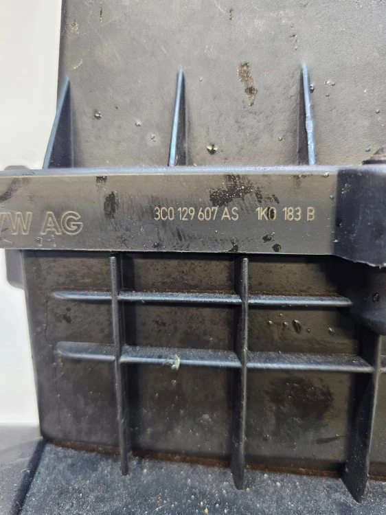 OBUDOWA FILTRA POWIETRZA AUDI VW SEAT 3C0129607AS